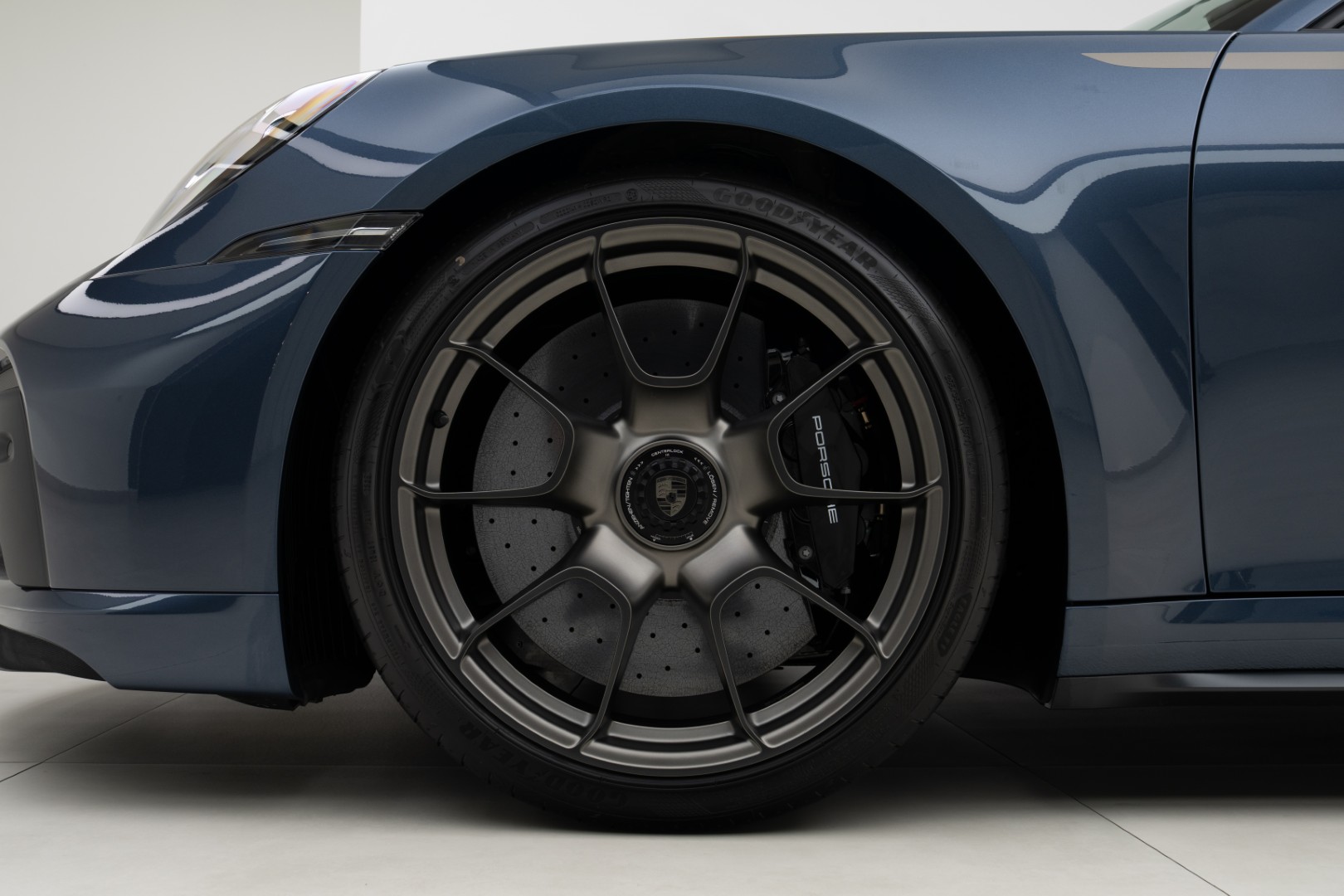 Buy a new car in Dubai | Best used car dealers in Dubai | auto land motors